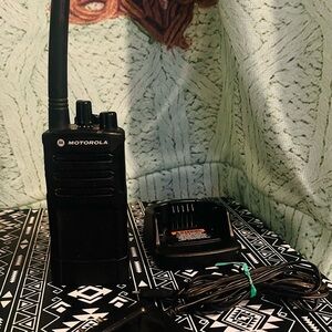 Motorola RMV 2080 Black Portable Two-Way Radio with 8 Channels